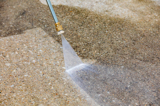 Best Gutter Cleaning and Brightening in Lytle, TX